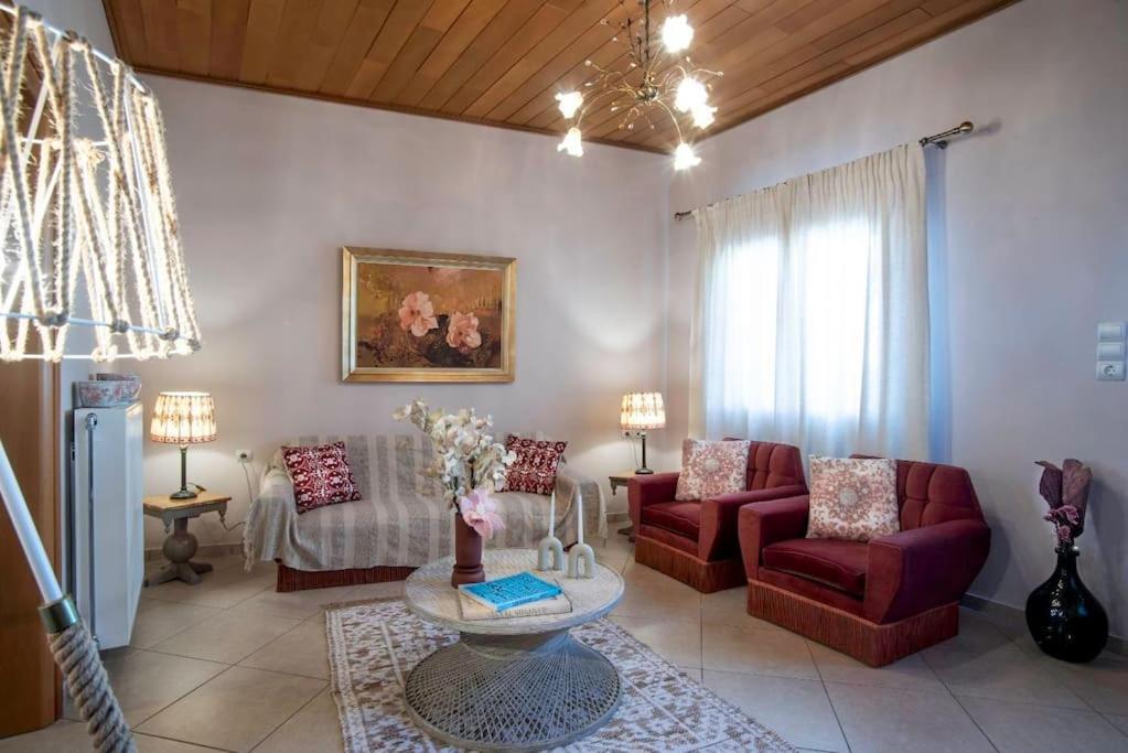 Ellie'S Vintage House Apartment Galaxidi ภายนอก รูปภาพ